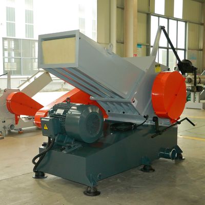 35 کیلو وات 600 کیلوگرم / ساعت PVC WPC درب پنجره قاب سنگ شکن پلاستیکی